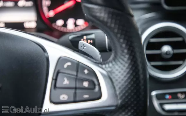 MERCEDES-BENZ Klasa C 200 4-Matic 9G-TRONIC