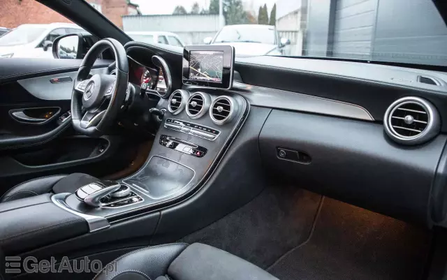 MERCEDES-BENZ Klasa C 200 4-Matic 9G-TRONIC