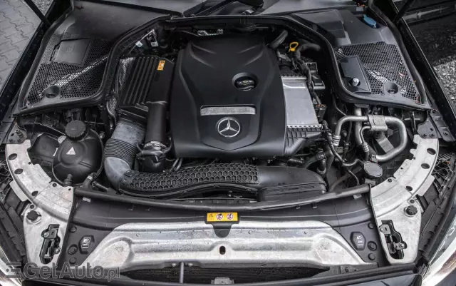MERCEDES-BENZ Klasa C 200 4-Matic 9G-TRONIC
