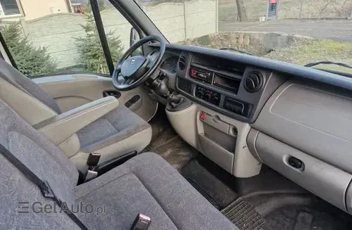 NISSAN Interstar 