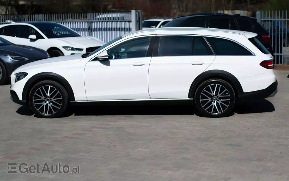 MERCEDES-BENZ Klasa E 220 d 4Matic T All-Terrain 9G-TRONIC Avantgarde
