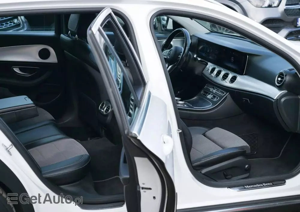MERCEDES-BENZ Klasa E 220 d 4Matic T All-Terrain 9G-TRONIC Avantgarde