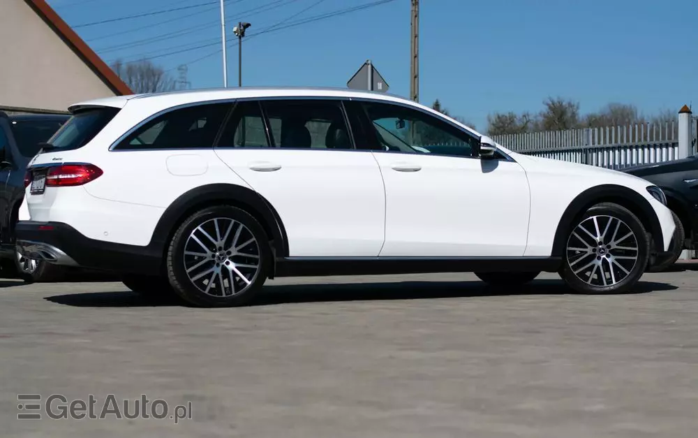 MERCEDES-BENZ Klasa E 220 d 4Matic T All-Terrain 9G-TRONIC Avantgarde