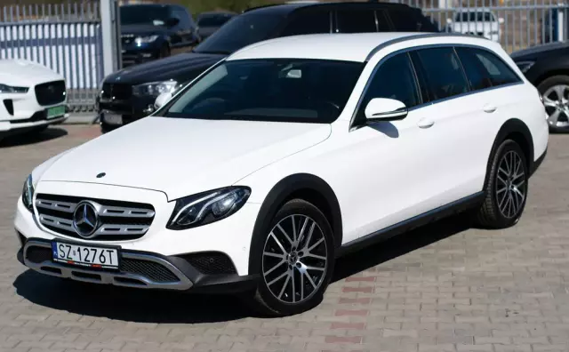 MERCEDES-BENZ Klasa E 220 d 4Matic T All-Terrain 9G-TRONIC Avantgarde