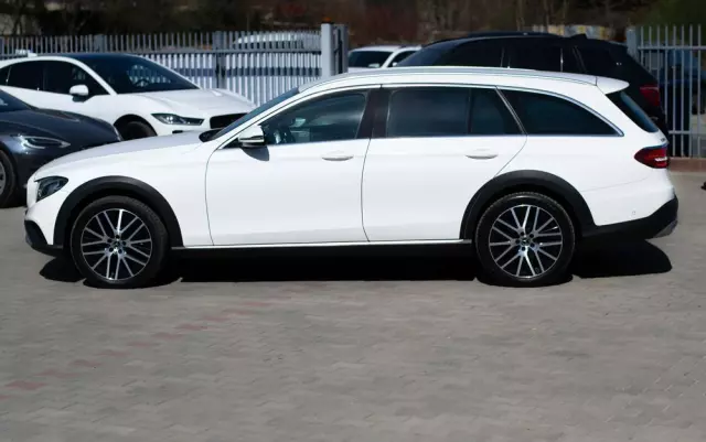 MERCEDES-BENZ Klasa E 220 d 4Matic T All-Terrain 9G-TRONIC Avantgarde