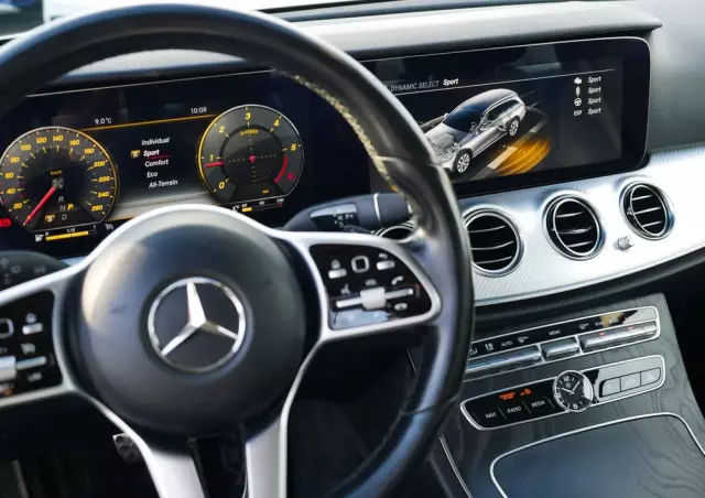 MERCEDES-BENZ Klasa E 220 d 4Matic T All-Terrain 9G-TRONIC Avantgarde