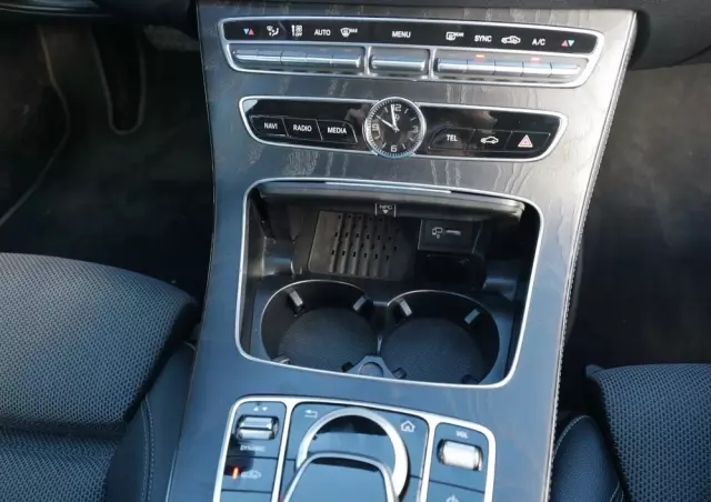 MERCEDES-BENZ Klasa E 220 d 4Matic T All-Terrain 9G-TRONIC Avantgarde