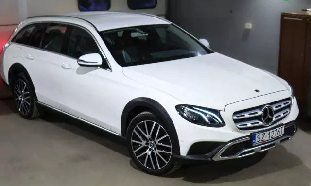 MERCEDES-BENZ Klasa E 220 d 4Matic T All-Terrain 9G-TRONIC Avantgarde