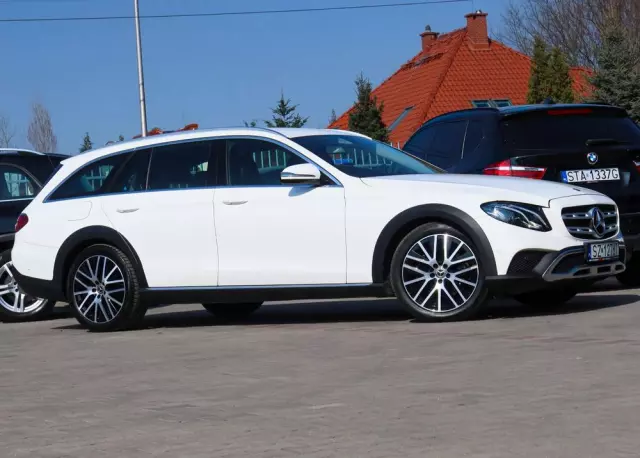 MERCEDES-BENZ Klasa E 220 d 4Matic T All-Terrain 9G-TRONIC Avantgarde