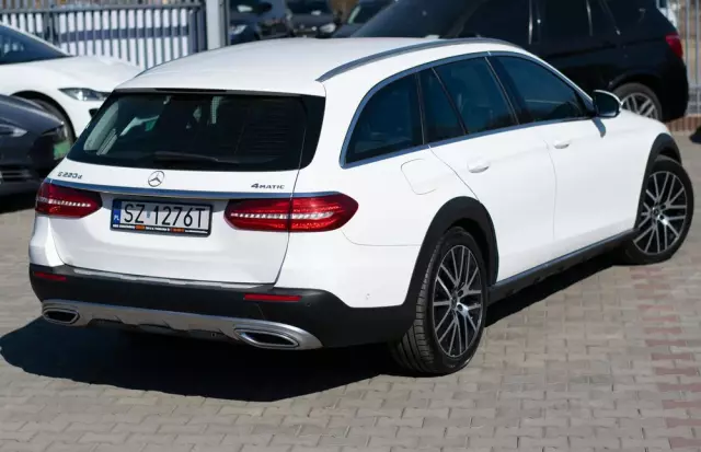MERCEDES-BENZ Klasa E 220 d 4Matic T All-Terrain 9G-TRONIC Avantgarde