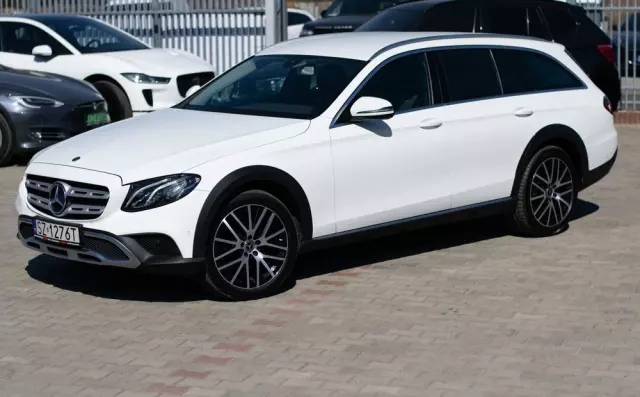MERCEDES-BENZ Klasa E 220 d 4Matic T All-Terrain 9G-TRONIC Avantgarde