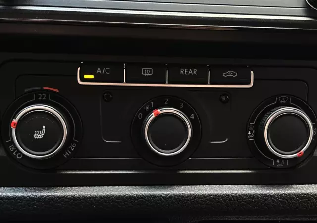 VOLKSWAGEN Caravelle 2.0 TDI L2 Highline DSG