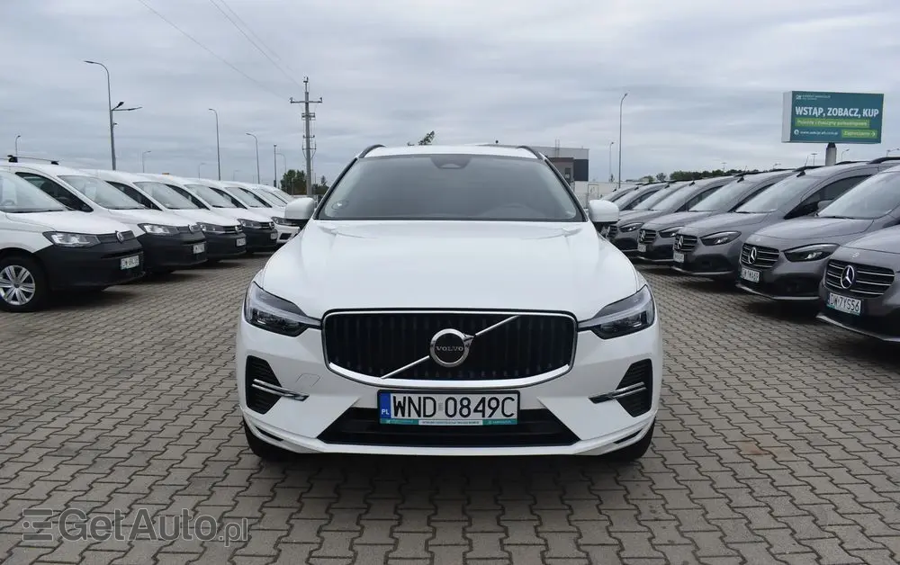 VOLVO XC 60 B4 B Momentum Pro