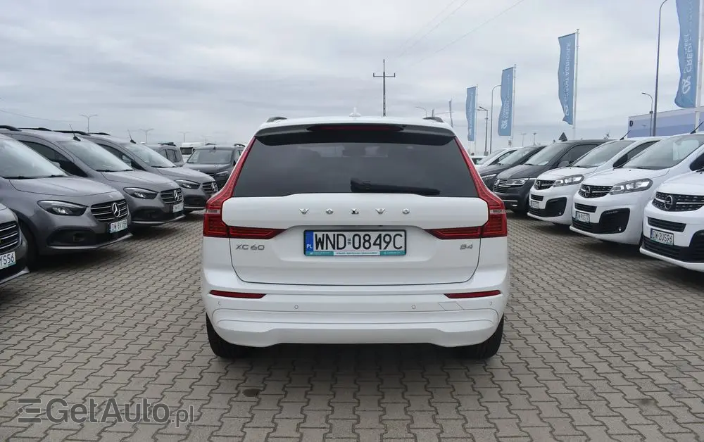 VOLVO XC 60 B4 B Momentum Pro
