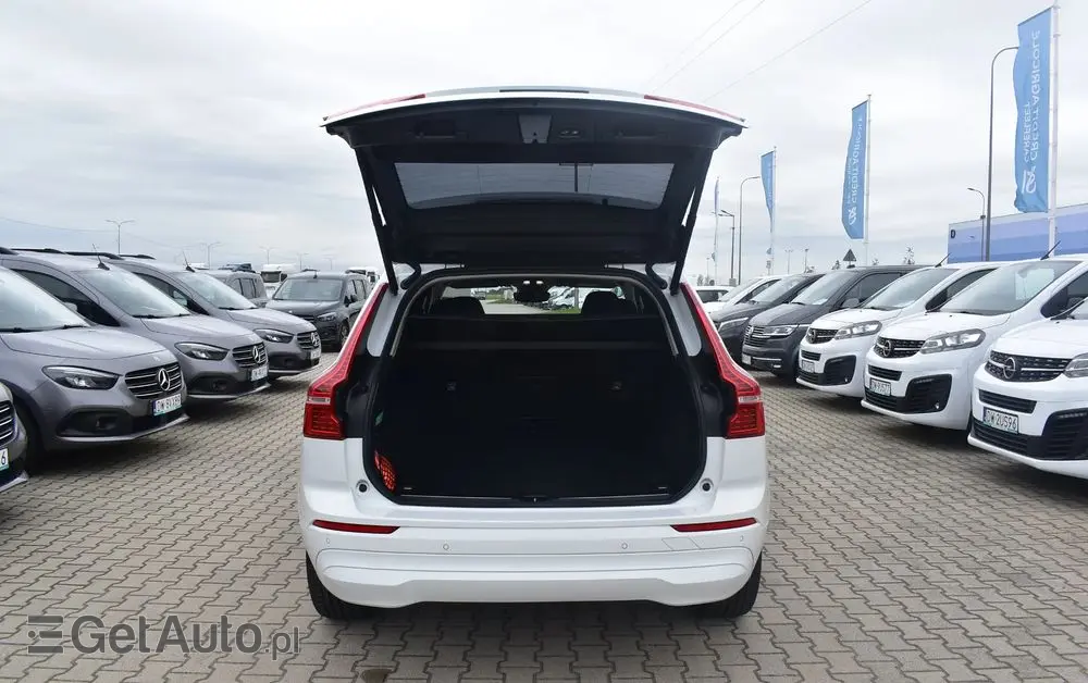 VOLVO XC 60 B4 B Momentum Pro