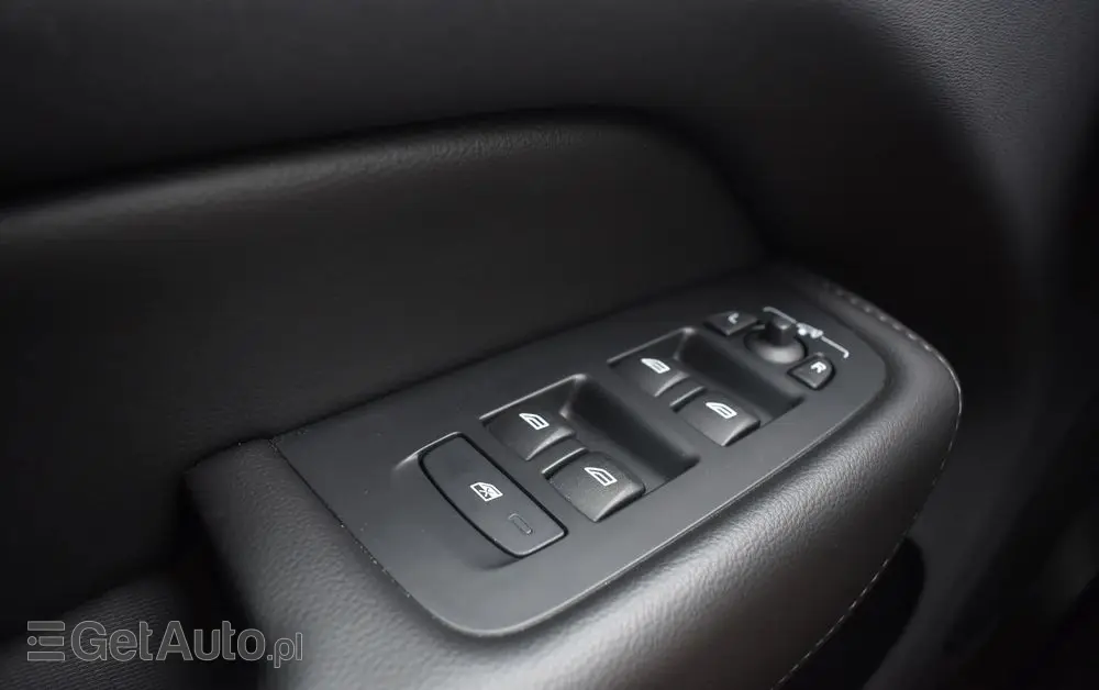 VOLVO XC 60 B4 B Momentum Pro