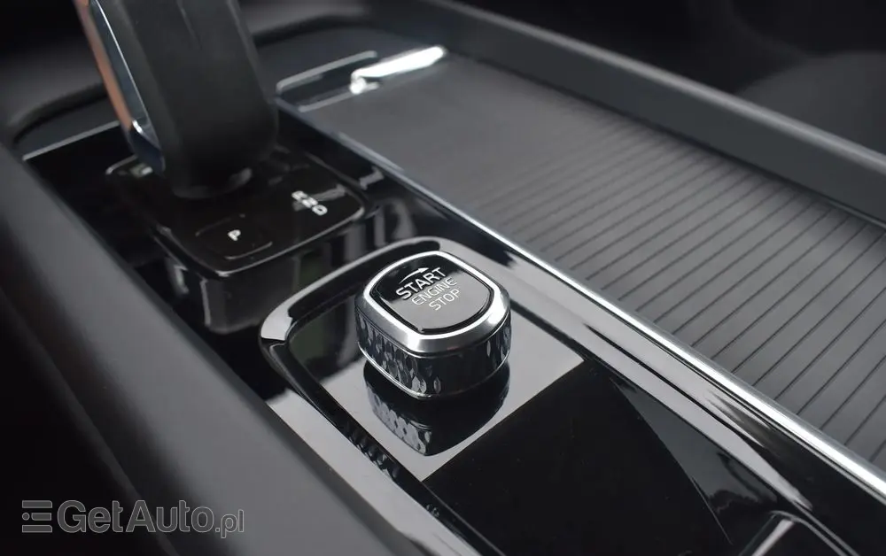 VOLVO XC 60 B4 B Momentum Pro