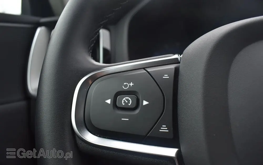 VOLVO XC 60 B4 B Momentum Pro