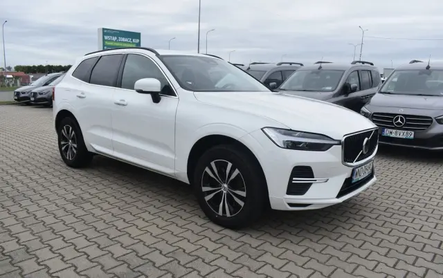VOLVO XC 60 B4 B Momentum Pro