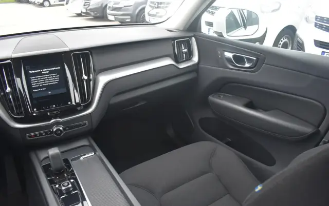 VOLVO XC 60 B4 B Momentum Pro