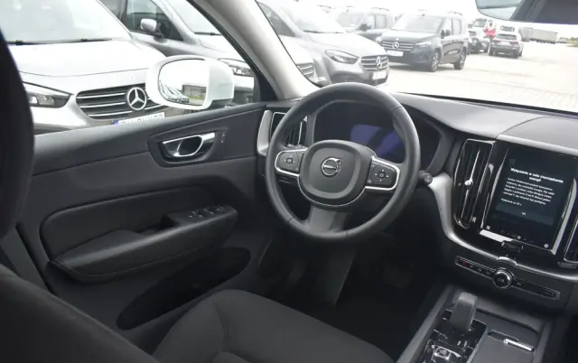 VOLVO XC 60 B4 B Momentum Pro