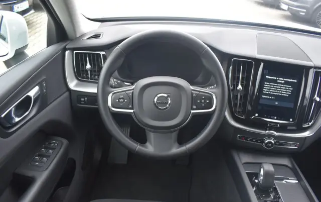 VOLVO XC 60 B4 B Momentum Pro