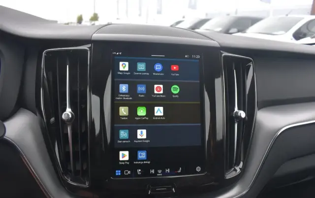 VOLVO XC 60 B4 B Momentum Pro