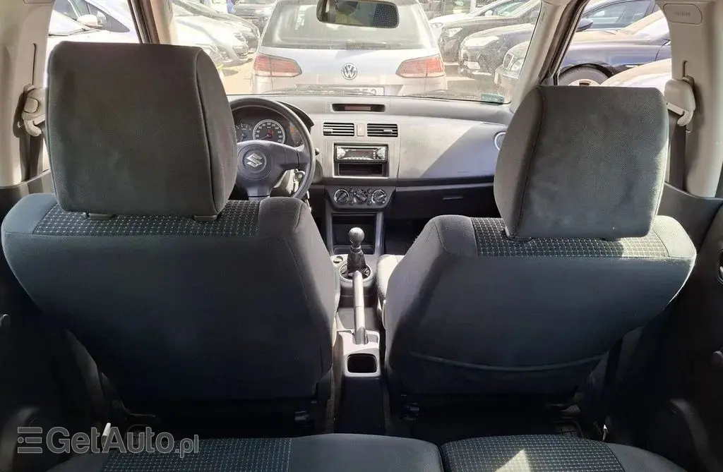 SUZUKI Swift 