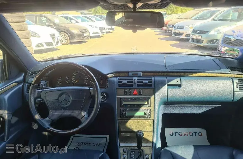 MERCEDES-BENZ Klasa E 