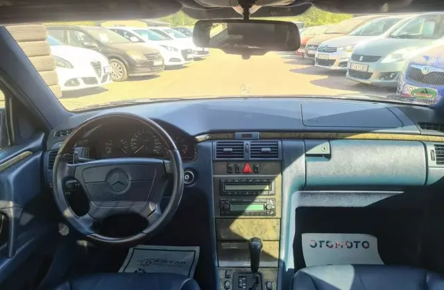 MERCEDES-BENZ Klasa E 