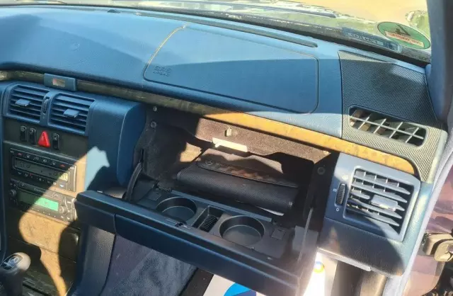 MERCEDES-BENZ Klasa E 