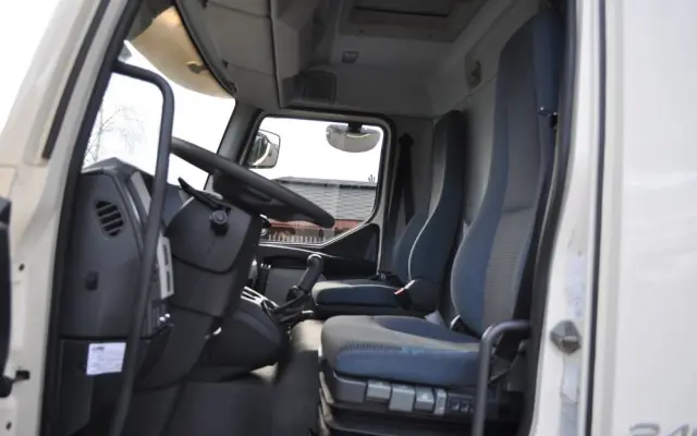 VOLVO FL12 240km Rama 6,7m. Rozstaw 4,7m 