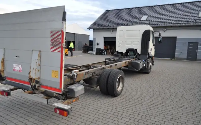 VOLVO FL12 240km Rama 6,7m. Rozstaw 4,7m 