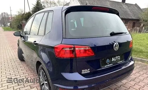 VOLKSWAGEN Golf Sportsvan 