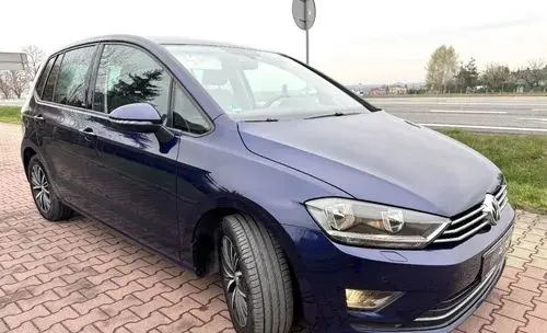 VOLKSWAGEN Golf Sportsvan 