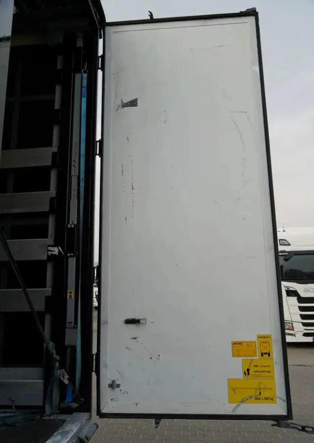 WECON PRZYCZEPA - 7,7 M / TANDEM / PRZEJAZDOWA  / SAF / 2023 ROK 