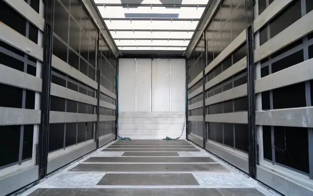 WECON PRZYCZEPA - 7,7 M / TANDEM / PRZEJAZDOWA  / SAF / 2023 ROK 