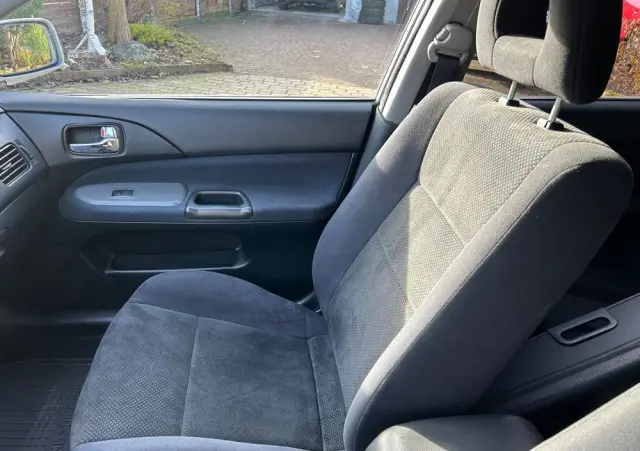 MITSUBISHI Lancer 1.6 Sport