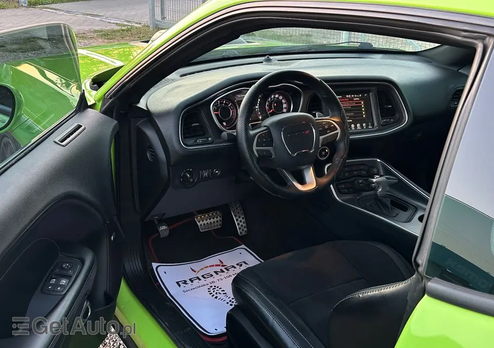 DODGE Challenger Automatik 392 Hemi Scat Pack Shaker