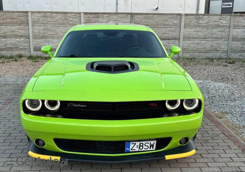 DODGE Challenger Automatik 392 Hemi Scat Pack Shaker