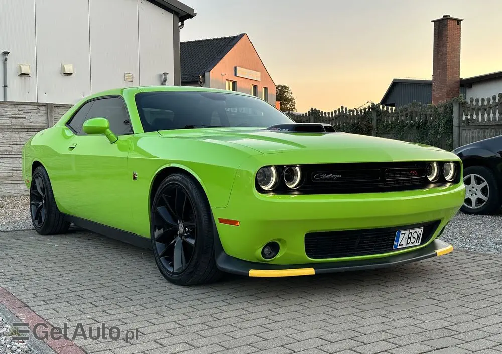 DODGE Challenger Automatik 392 Hemi Scat Pack Shaker