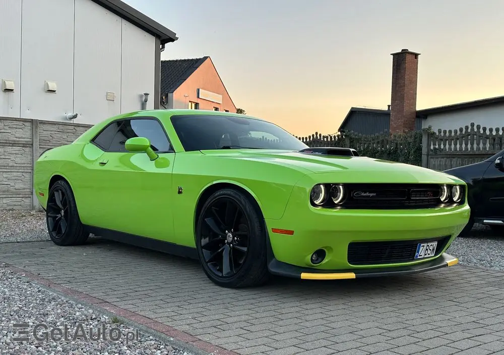 DODGE Challenger Automatik 392 Hemi Scat Pack Shaker