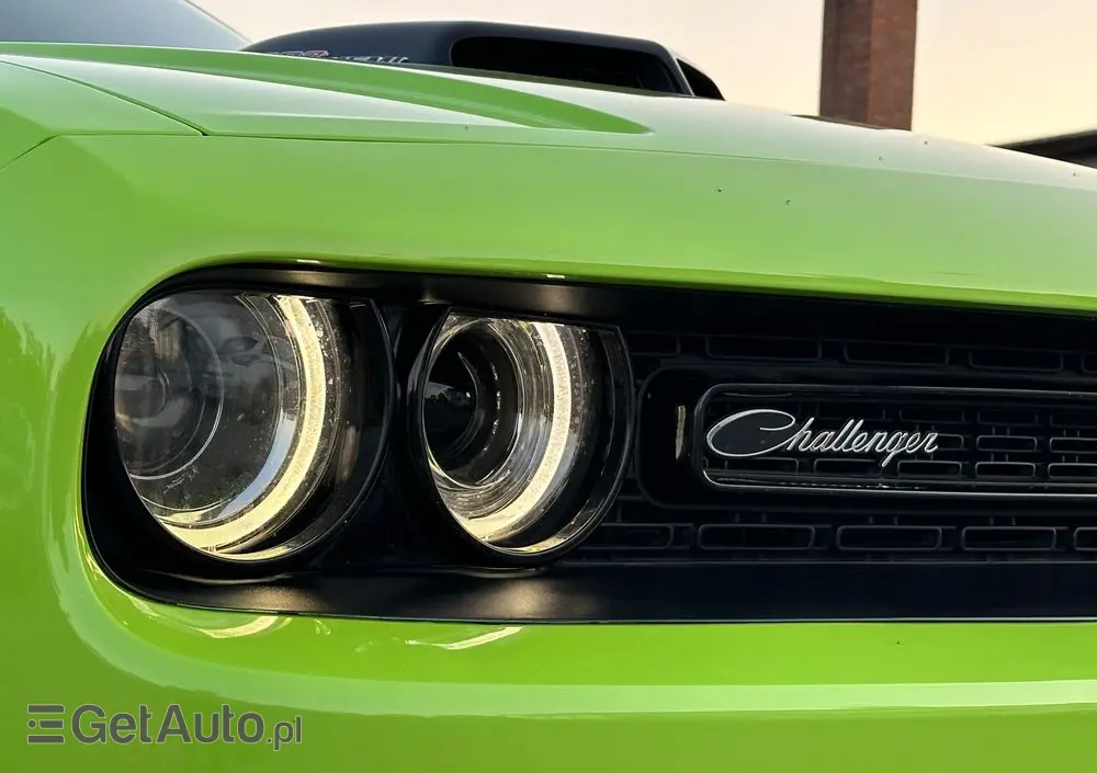 DODGE Challenger Automatik 392 Hemi Scat Pack Shaker