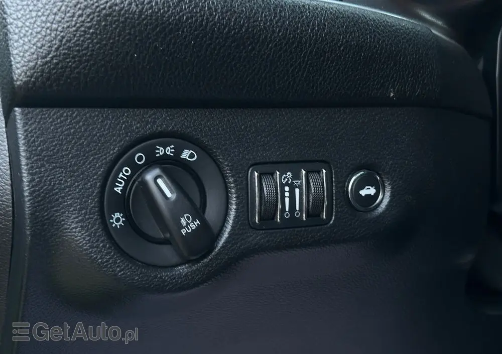 DODGE Challenger Automatik 392 Hemi Scat Pack Shaker