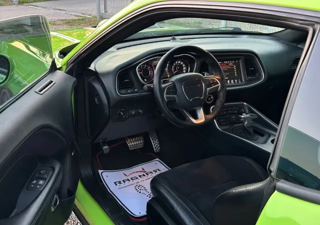 DODGE Challenger Automatik 392 Hemi Scat Pack Shaker