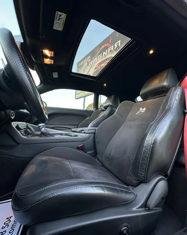 DODGE Challenger Automatik 392 Hemi Scat Pack Shaker