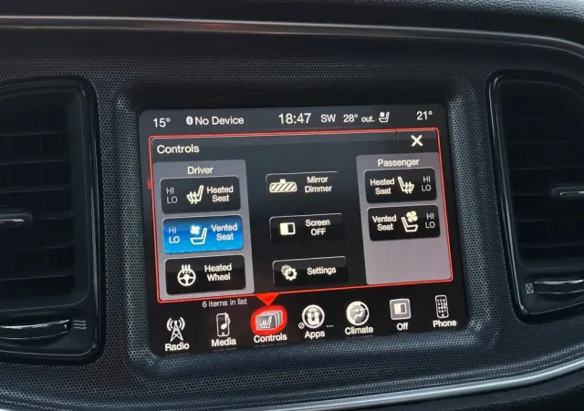 DODGE Challenger Automatik 392 Hemi Scat Pack Shaker