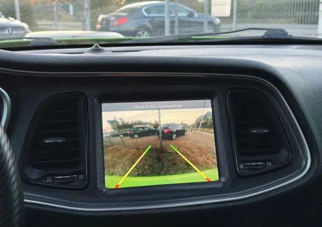 DODGE Challenger Automatik 392 Hemi Scat Pack Shaker