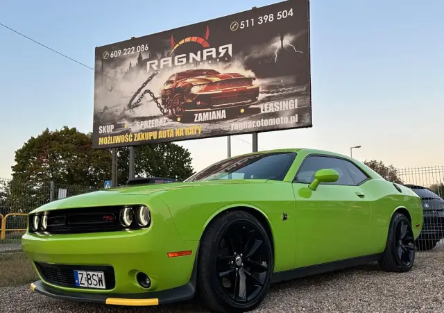 DODGE Challenger Automatik 392 Hemi Scat Pack Shaker