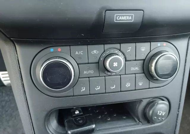 NISSAN Qashqai 1.6 dCi 4 x 4 DPF tekna